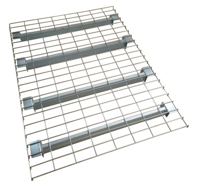 Wire decking with heavy duty supports