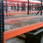 Wire decking with U supports application